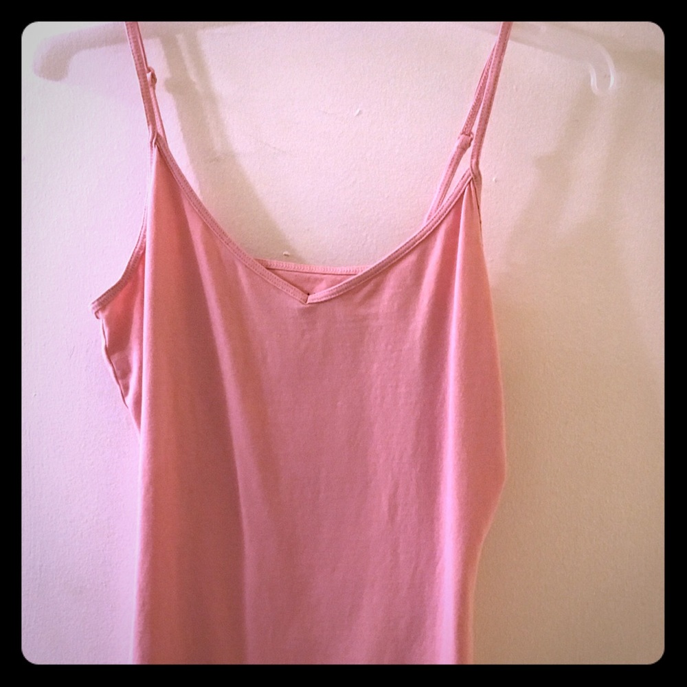 🌈Pretty in Pink🌈plenty of stretch longer Tank